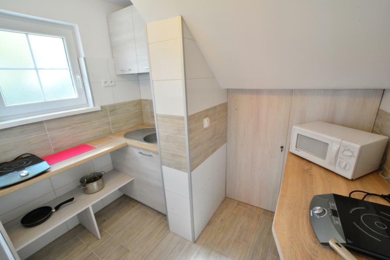 Czarmorza Pokoje Goscinne Großmöllen Exterior foto